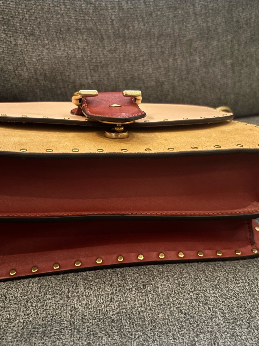 NWOT Beat Shoulder Bag In Colorblock with Rivets - Picture 5 of 9